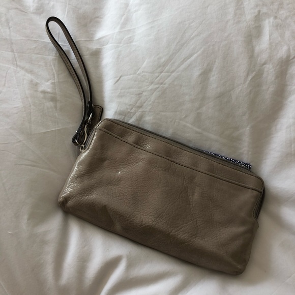 Coach cream silver metallic clutch with zipper - Picture 2 of 3